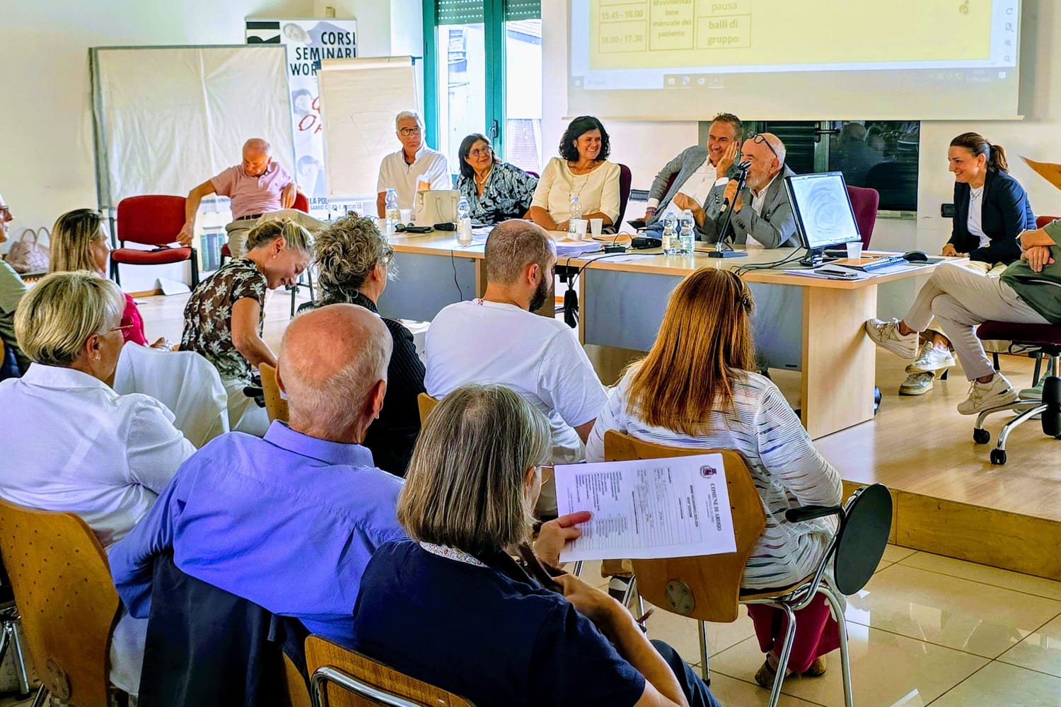 Al momento stai visualizzando AROSIO: ALESSANDRO FERMI INAUGURA L’ANNO ACCADEMICO DELL’UNIVERSITA’ DEL TEMPO LIBERO